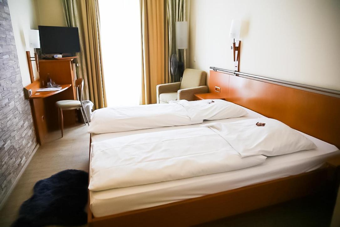 קלן Royal Inn מראה חיצוני תמונה