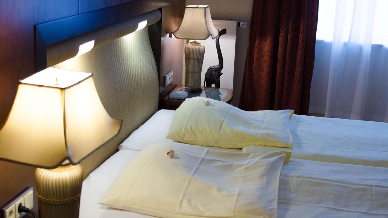 קלן Royal Inn מראה חיצוני תמונה