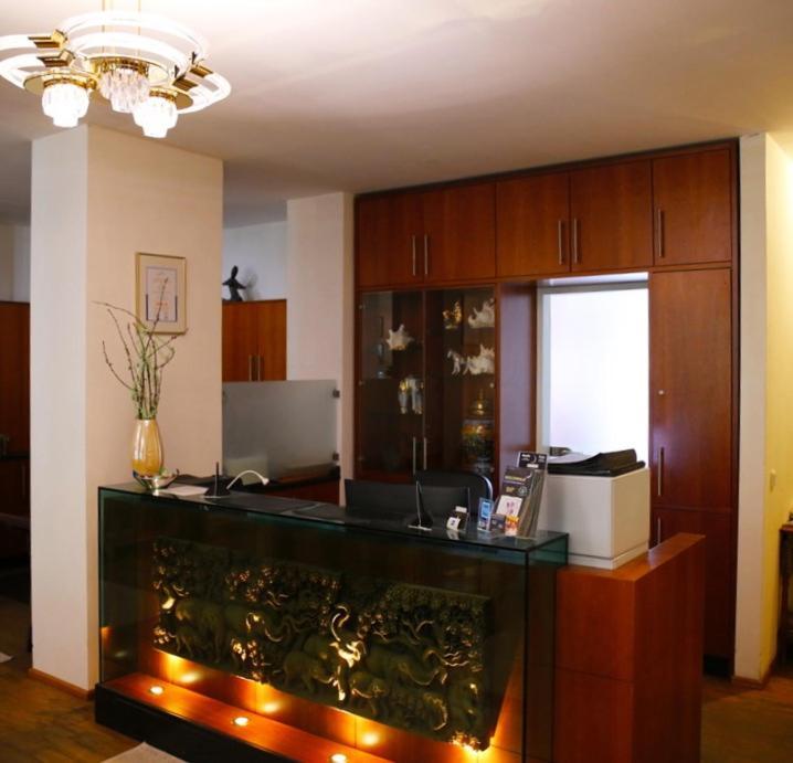 קלן Royal Inn מראה חיצוני תמונה